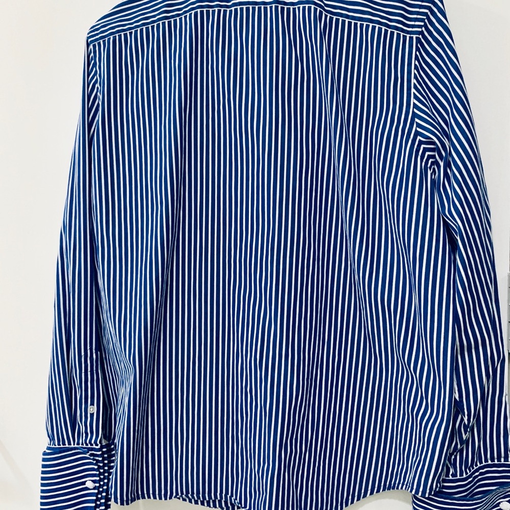 Button down - Picture 6 of 6